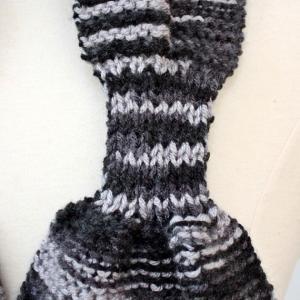 Knit Scarf - Scarflette - Keyhole Scarf Gray Grey..