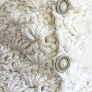 Hand Crochet Chunky Cowl Scarf - Cream Ivory White..