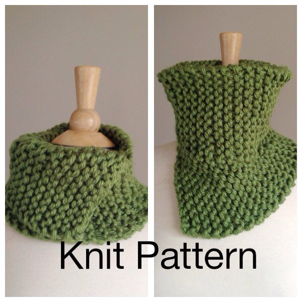 Knit Scarf Pattern - Chunky Knit Cowl Scarf Neckwarmer - Circle Scarf Pattern - Unique Cowl Using Bulky Yarn - Pdf