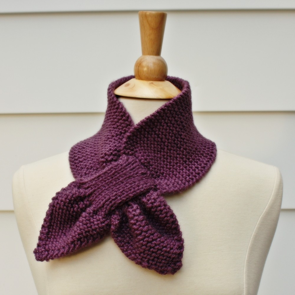 Knit Scarf - Keyhole Scarf Scarflette Purple Winter on Luulla